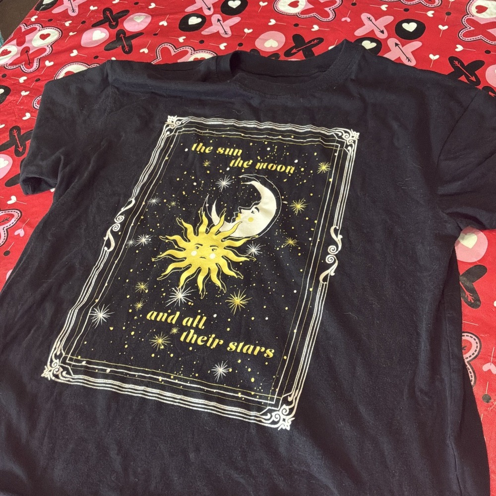 Awake‎ Women's Black T Shirt w. Sun and Moon L Witchy Goth Pagan